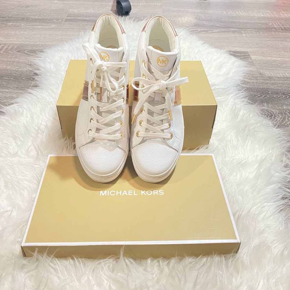 Michael Kors canvas leather mix sneakers. 6M. Used